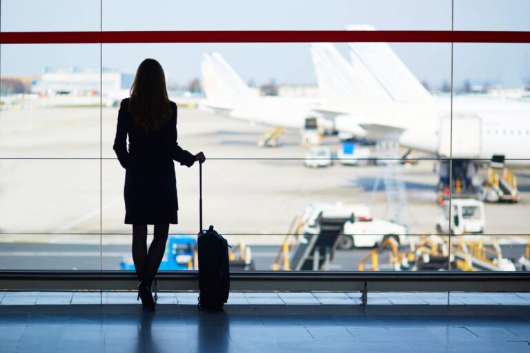 Airport-traveling-scaled-1-2048x1366