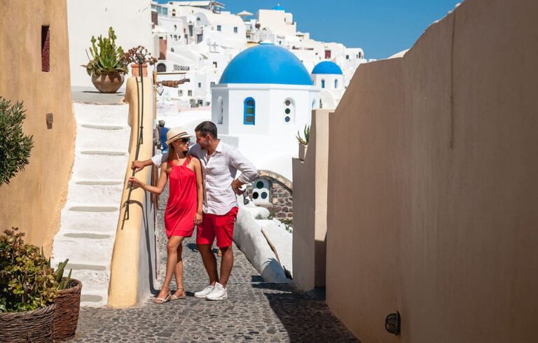 romantic-tours-in-santorini